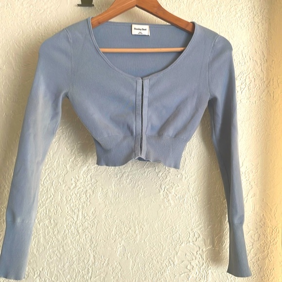 Aritzia Sunday Best grey-blue long sleeve top with clasp detail 2XS - Picture 1 of 5
